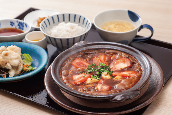トマトのさっぱり土鍋麻婆豆腐と鶏天のセット